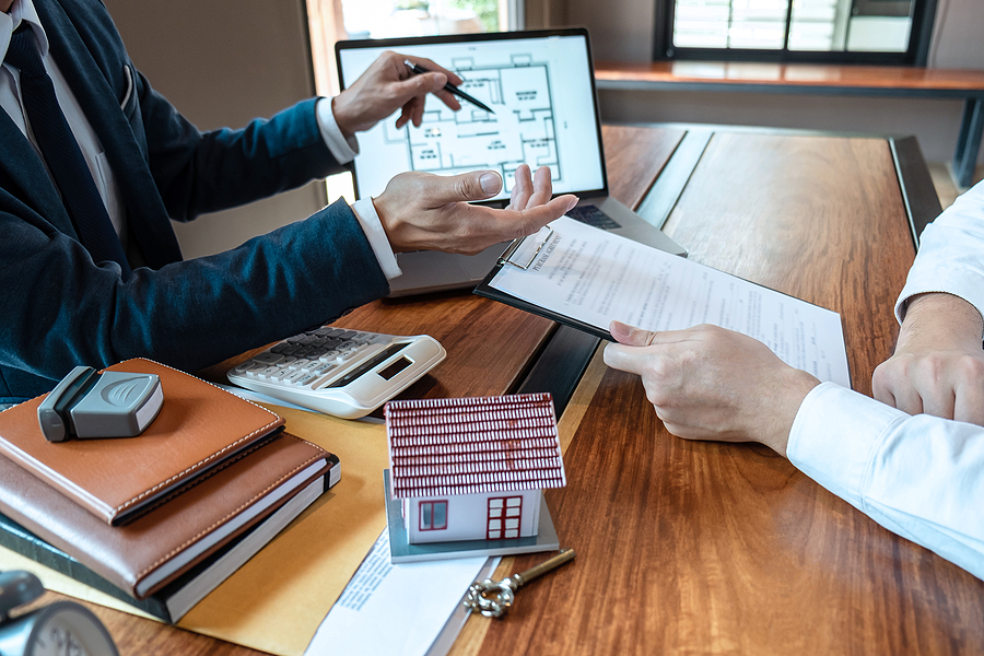 ¿Qué hay revisar antes de comprar una casa o departamento en México?